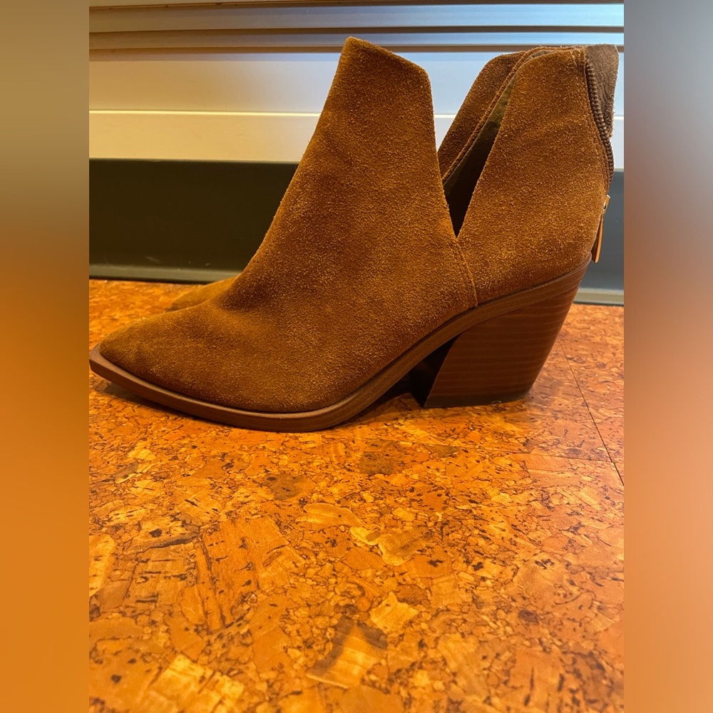 Vince camuto booties
